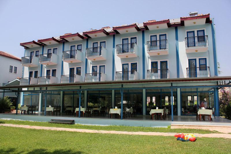 Aymes Hotel 페티예 외부 사진