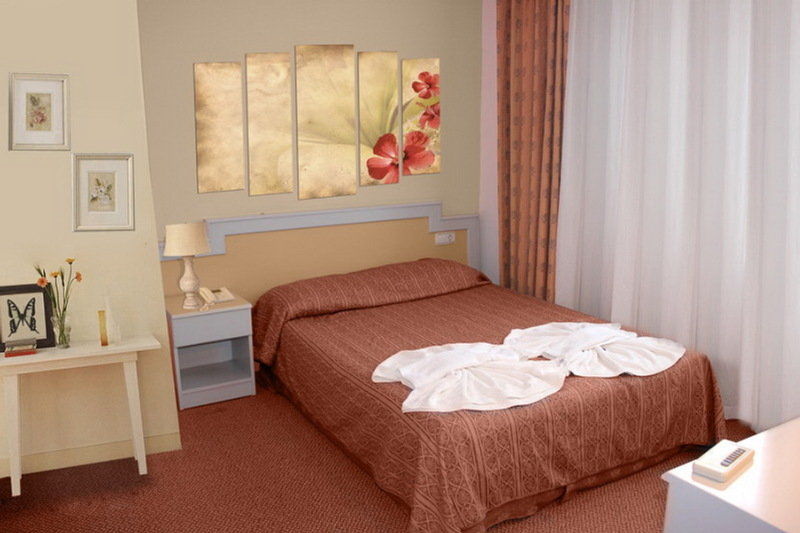 Aymes Hotel 페티예 외부 사진