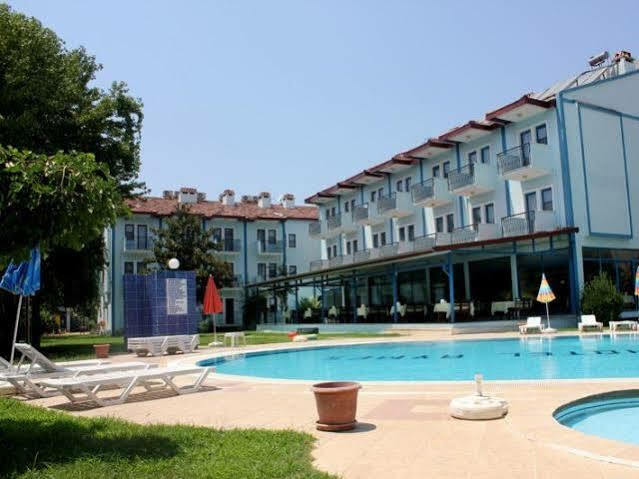 Aymes Hotel 페티예 외부 사진